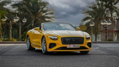 Business News | Exploring Dubai's Nightlife: Arriving in Style with a Luxury Car