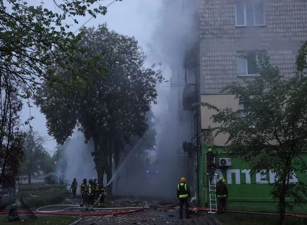 World News | Ukraine's Allies Plan to Slap Russia with Sanctions if It Refuses Truce Deal