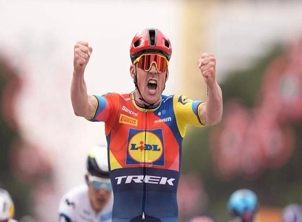 Sports News | Mads Pedersen Powers into Pink with Stage 1 Win at Giro D'Italia, Mikel Landa Crashes Out, Thymen Arensman Ships Time