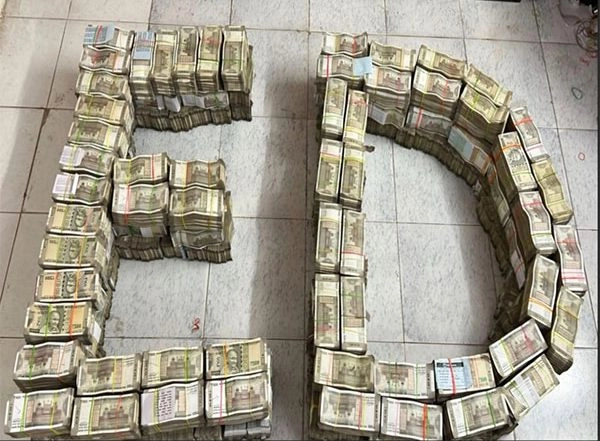 India News | ED Conducts Raids in Mumbai, Surat; Seizes Rs 6.30 Crore in Money Laundering Case