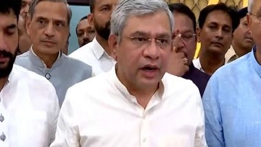 India News | Railway Minister Reviews Ops, Orders Special Trains for Stranded Passengers