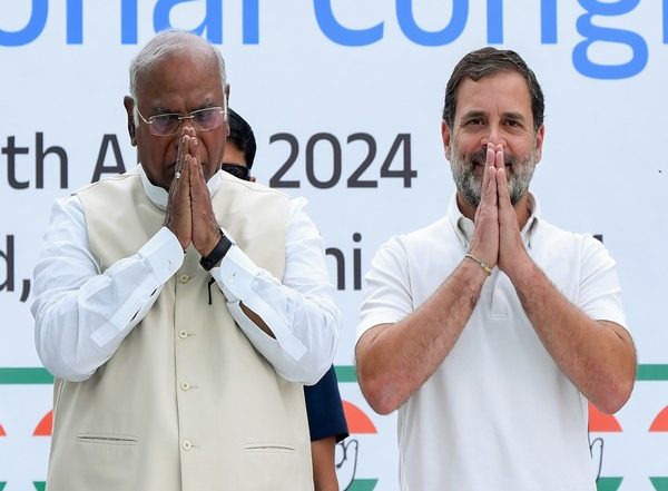 India News | Mallikarjun Kharge, Rahul Gandhi Urge PM for Special Parliament Session on Pahalgam Attack, Op Sindoor