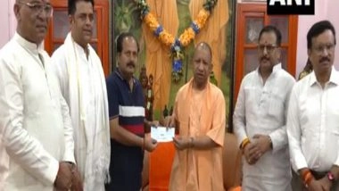 India News | UP: CM Yogi Adityanath Grants Rs 2 Lakh Aid to Gorakhpur Fire Victim