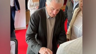 Entertainment News | Cannes 2025: Robert De Niro Waves to Crowd, Signs Autographs