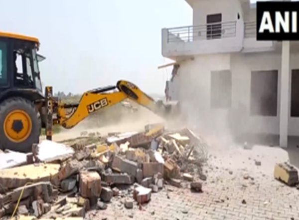 India News | Punjab Police Conducts Demolition Drive at Illegal Property of Drug Peddler in Ferozepur