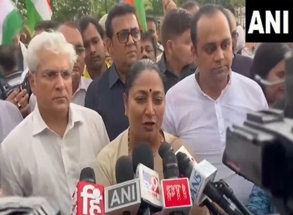 India News | Delhi CM Rekha Gupta Praises Indian Military's Firm Stance Against Cross-border Threats