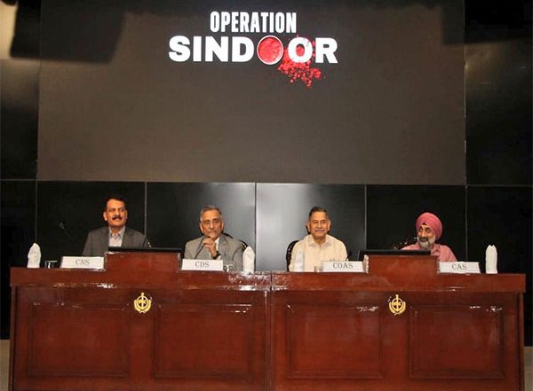 India News | CDS Anil Chauhan Along with Army, Navy and Air Chiefs, Provide Perspective into Successful Conduct of Operation Sindoor
