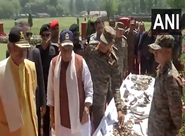 India News | Defence Minister Rajnath Singh Inspects Pakistani Shells Dropped in J-K