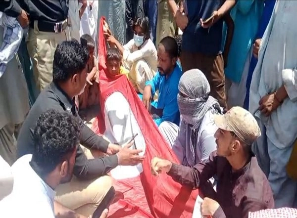 World News | JSFM Holds Sit-in Protest in Jamshoro over Enforced Disappearances, State Repression
