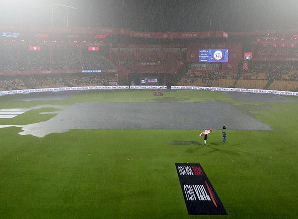 Sports News | IPL 2025: Rain in Bengaluru Delays Toss for RCB-KKR Clash