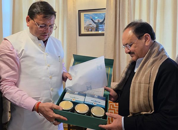 India News | Uttarakhand CM Dhami Presents 'House of Himalayas' Products to Union Minister JP Nadda