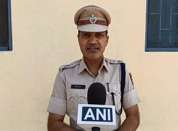 India News | Speeding Truck Kills Four People in Rajasthan's Dungarpur: Police