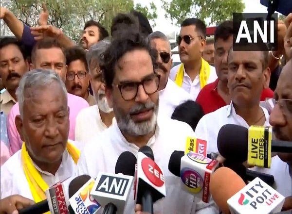 India News | Bihar: Prashant Kishor Prevented from Visiting Kalyan Bigha, CM Nitish Kumar's Village