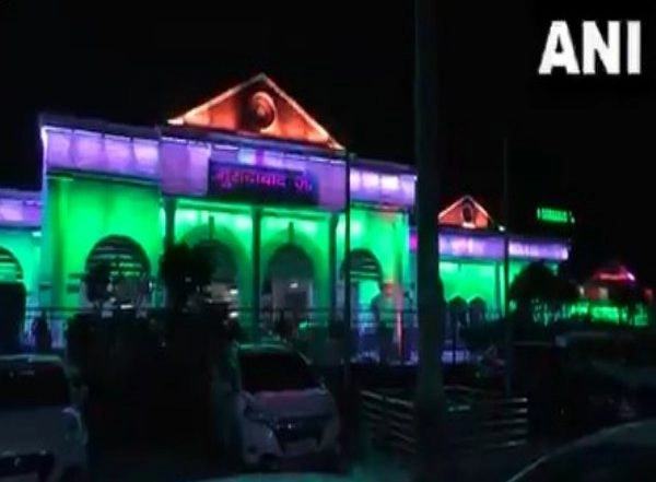 India News | Moradabad Railway Division Illuminated in Tricolour to Honour Armed Forces for Operation Sindoor
