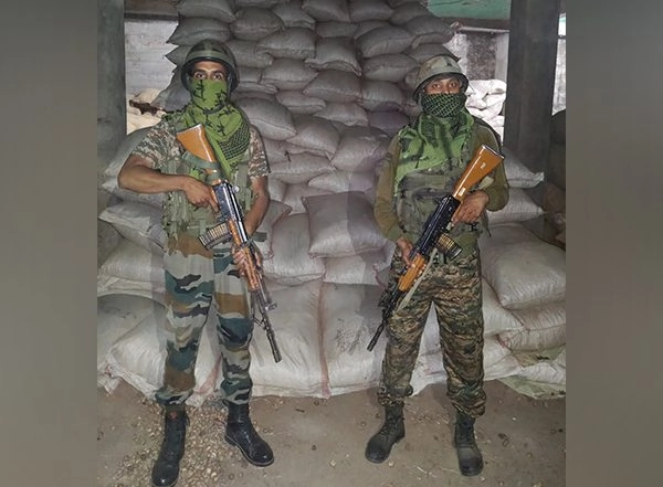 India News | Assam Rifles and Customs Preventive Force Recovers 327 Bags of Illegal Areca Nuts in Champhai