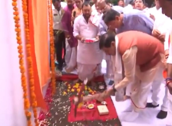 India News | MP CM Mohan Yadav Lays Foundation Stone for Restoration of Lalbagh Palace in Indore