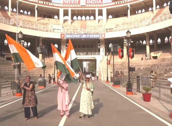 India News | Beating Retreat Resumes at Attari-Wagah Border After Suspension Due to Operation Sindoor