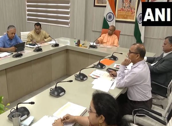 India News | UP CM Yogi Adityanath Reviews Progress of Backward Classes and Disabled Empowerment Schemes