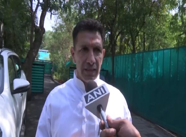 India News | Madhya Pradesh: Congress Chief Alleges Snakebite Scam, Claims Rs 11 Crore Withdrawn for Fake Claims