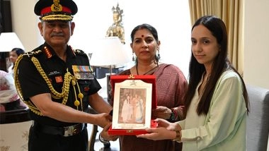 India News | COAS General Upendra Dwivedi Presents 'Badge of Sacrifice', 'Certificate of Honour' to Next of Kin of Fallen Soldiers