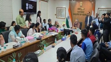 India News | Minister of Textiles Giriraj Singh Interacts with Industry Partners, Beneficiaries of Samarth Scheme