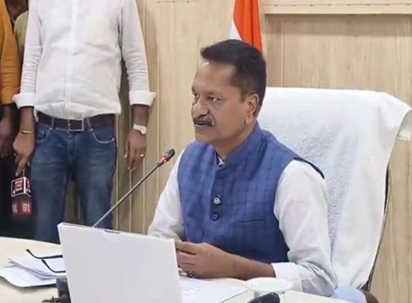 India News | Assam Health Minister Issues Certificates to 5 Institutions to Establish ART Clinics, Surrogacy Centres