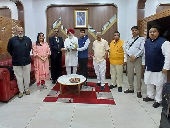 World News | Shiv Sena MP Shrikant Shinde-led Parliamentary Delegation Arrives in Congo Following UAE Visit