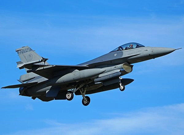 World News | China Hikes Up Military Activity in Taiwan