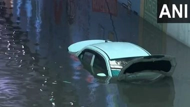 India News | Roads Flooded, Trees Uprooted as Heavy Rain Lashes Delhi