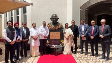 World News | All-Party Delegation at Doha Pays Tribute to Mahatma Gandhi