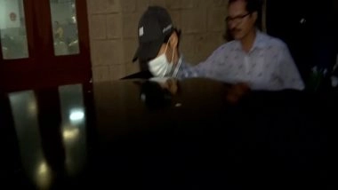 Entertainment News | Dino Morea Questioned in Mithi River Desilting Case, Leaves Mumbai Police EOW Office After About Seven  Hours