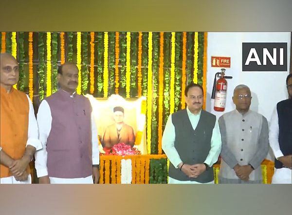 India News | Union Minister JP Nadda, Lok Sabha Speaker Om Birla and Others Pay Tribute to Veer Savarkar on 142nd Birth Anniversary