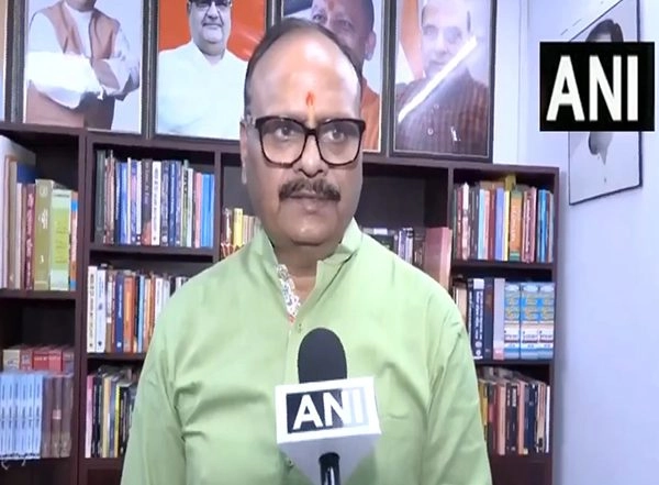 India News | UP Government Issues Order to Keep More Than 2800 Employees in Permanent Service Who Worked in Previous COVID Pandemic