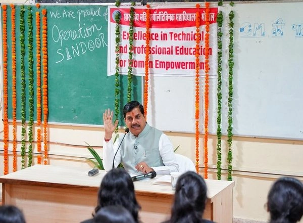 India News | MP: Mohan Yadav Hold CM's Pathshala at Women's Polytechnic College in Bhopal, Interacts with Students