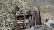 World News | Pakistan: Khanewal Station Bridge Collapse Kills Railways Employee, Injures Passenger