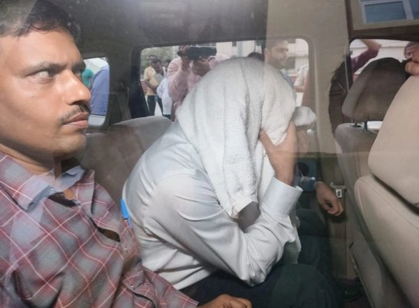 India News | Odisha: ED Deputy Director Held in Rs 20 Lakh Bribery Case by CBI