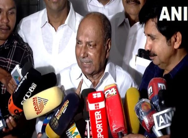 India News | Kerala Congress Leader AK Antony Confident of UDF Candidate Aryadan Shoukath's Victory in Nilambur By-elections