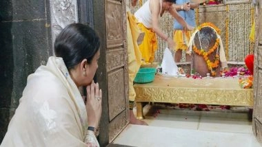 India News | BJP Leader Smriti Irani Offers Prayers at Mahakaleshwar Temple in Madhya Pradesh's Ujjain