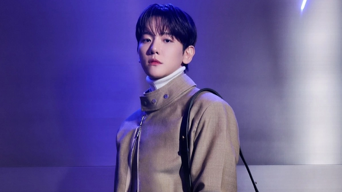 South Korean singer and member of the popular boy band EXO, known for his powerful vocals.