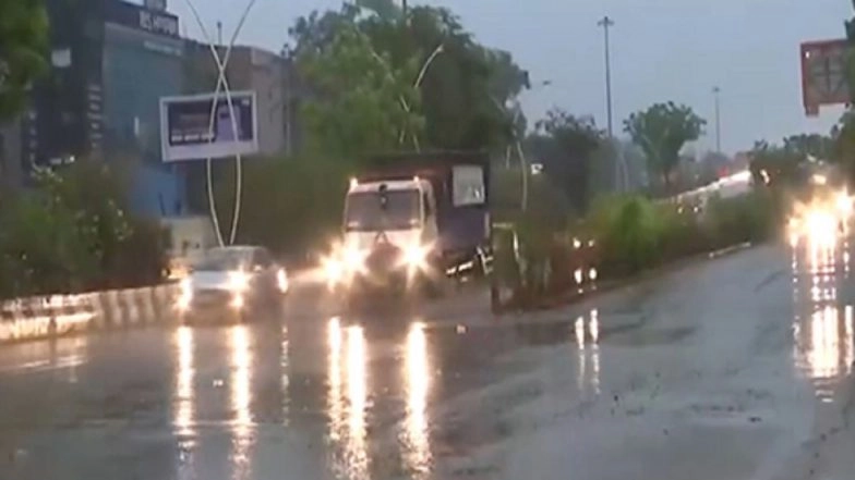 Delhi-NCR Weather Forecast: IMD Issues Red Alert for Severe Thunderstorms, Hailstorm and High Winds Over Next Few Hours