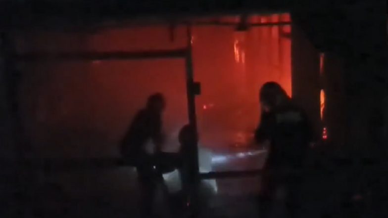 Delhi Hospital Fire: No Casualties Reported, Says Official After Blaze Erupts at BM Gupta Hospital in Uttam Nagar (Watch Videos)