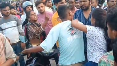 Chowmein Date Turns Violent in Kanpur: Couple Thrashed by Boy’s Parents in Public Over Relationship; Video Goes Viral