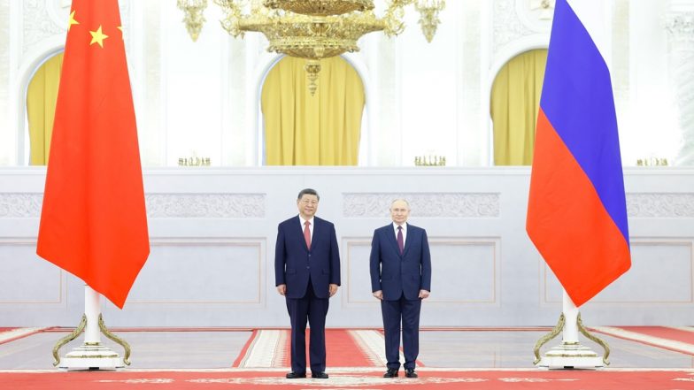 Vladimir Putin-Xi Jinping Meeting: Chinese President and Russian President Hold Talks in Moscow ahead of Victory Day (Watch Video)