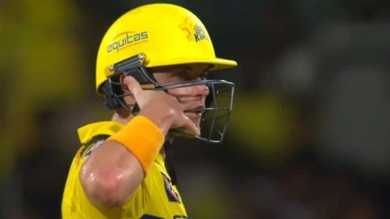 Sam Curran Celebrates Half-Century By Making Phone-Call Gesture Towards Punjab Kings Dug Out During CSK vs PBKS IPL 2025 Match