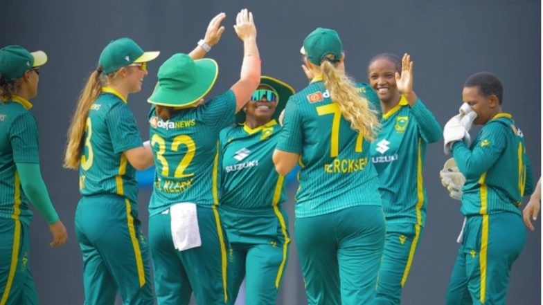South Africa Women Beat Sri Lanka Women by 76 Runs in Tri-Nation Series 2025; Chloe Tryon’s Match-Winning Hat-Trick Stuns Hosts in Colombo
