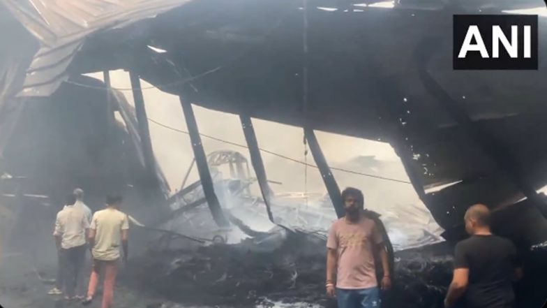 Jalandhar Factory Fire: Massive Blaze Erupts at Tyre Factory in Punjab, No Injuries Reported (Watch Videos)