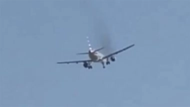US: Charlotte-Bound American Airlines Flight 1665 Makes Emergency Landing After Engine Emits Smoke Shortly After Takeoff in Las Vegas, Video Surfaces