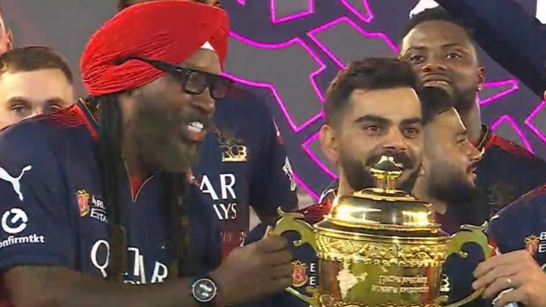 Virat Kohli Embraces Anushka Sharma, AB de Villiers, Chris Gayle After RCB’s Maiden IPL Win    