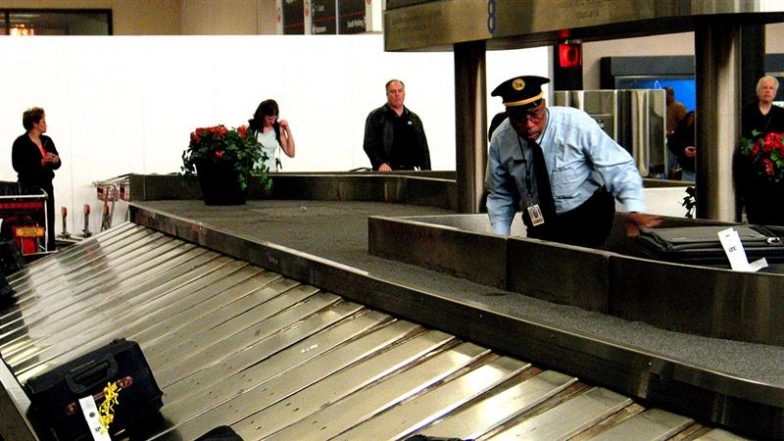 US: Toddler Rescued After Riding JetBlue Baggage Belt Toward X-Ray Machine at Newark Airport in New Jersey