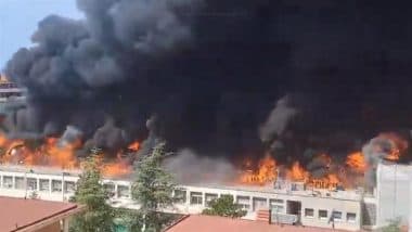 Italy Fire: Students and Staff Evacuated As Massive Blaze Erupts at Tuscia University in Viterbo, Firefighters Rushed to Scene (Watch Videos)